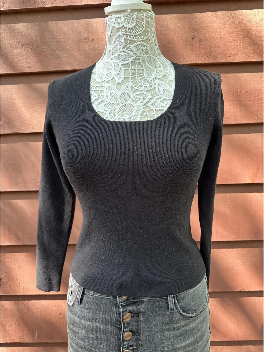New York & Company Black Long Sleeve Square Neck Sweater